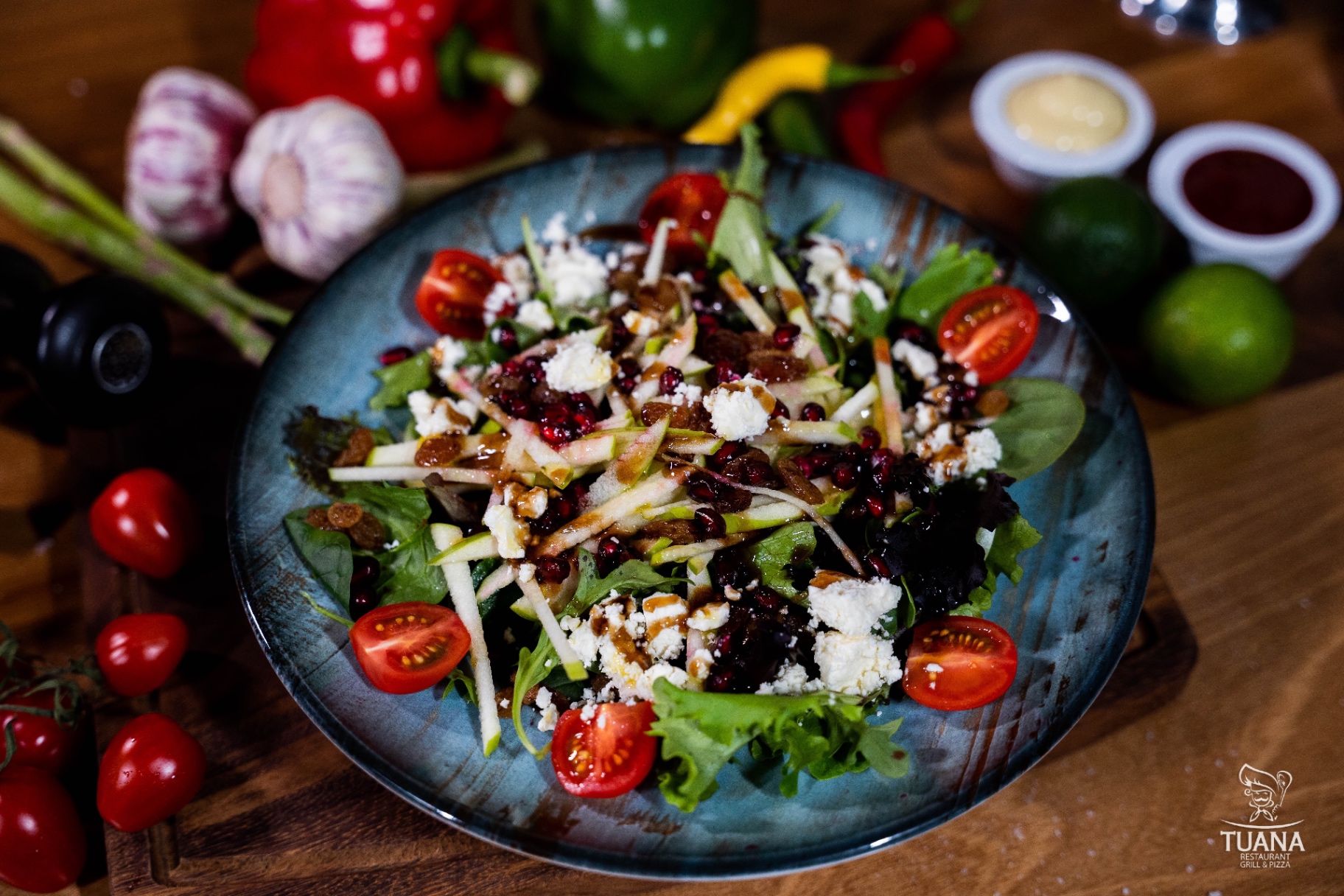 Granaatappel salade met feta en walnoten